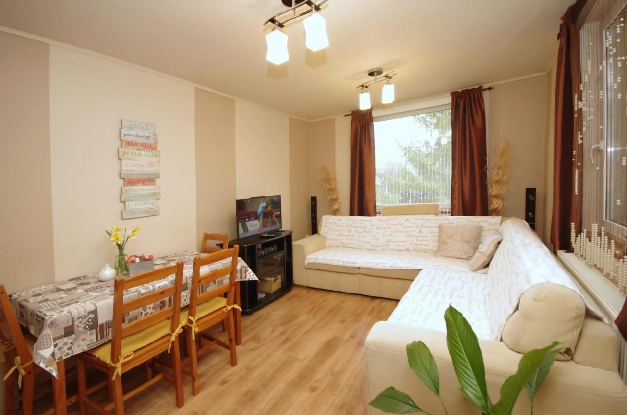 גיולה Bodza Apartman מראה חיצוני תמונה