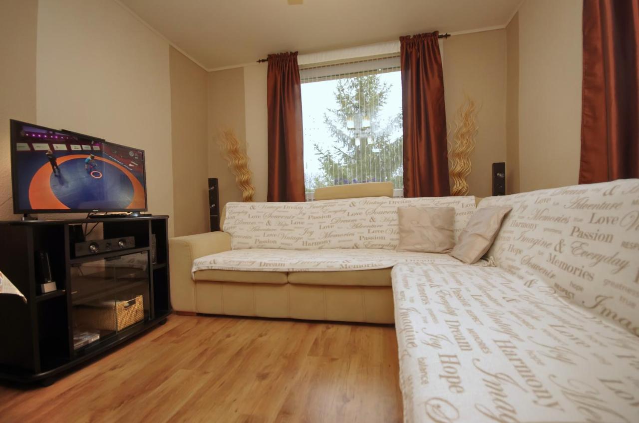 גיולה Bodza Apartman מראה חיצוני תמונה