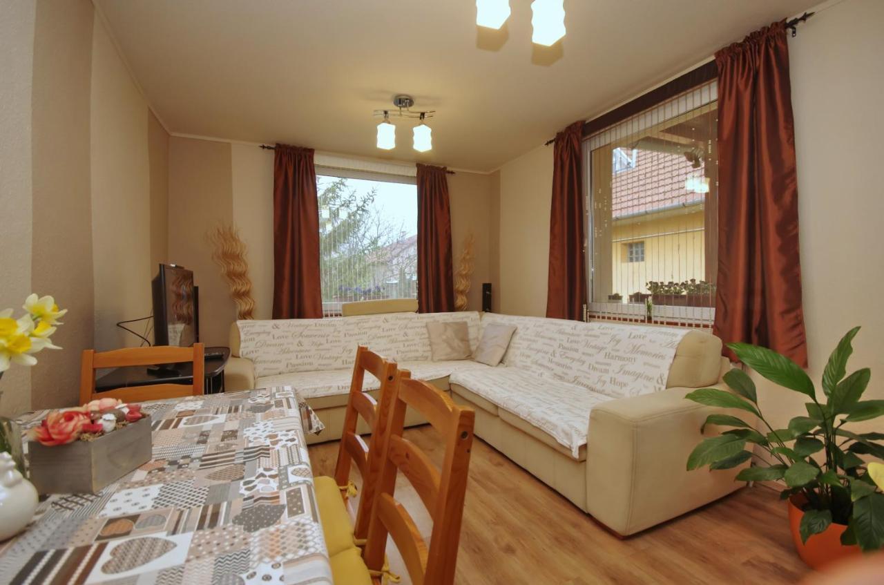 גיולה Bodza Apartman מראה חיצוני תמונה