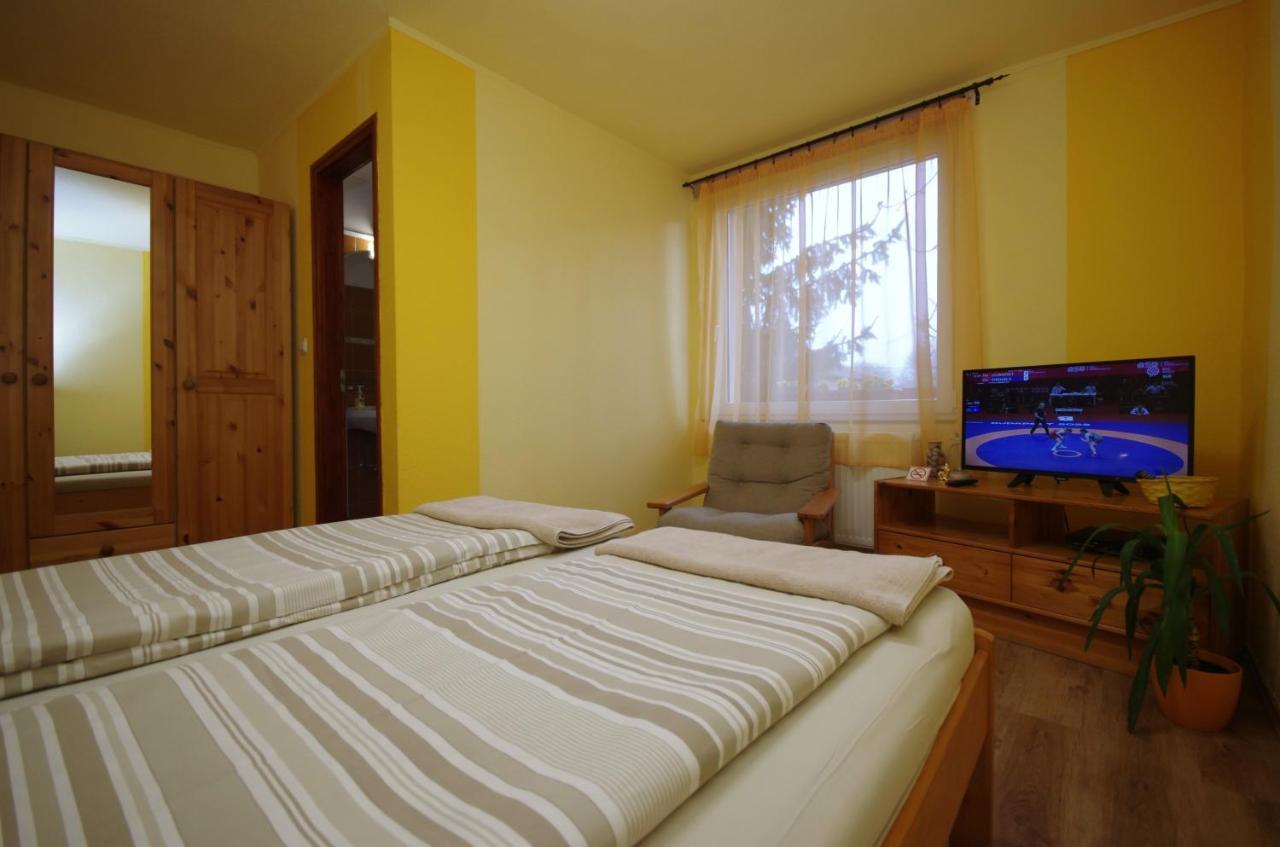 גיולה Bodza Apartman מראה חיצוני תמונה