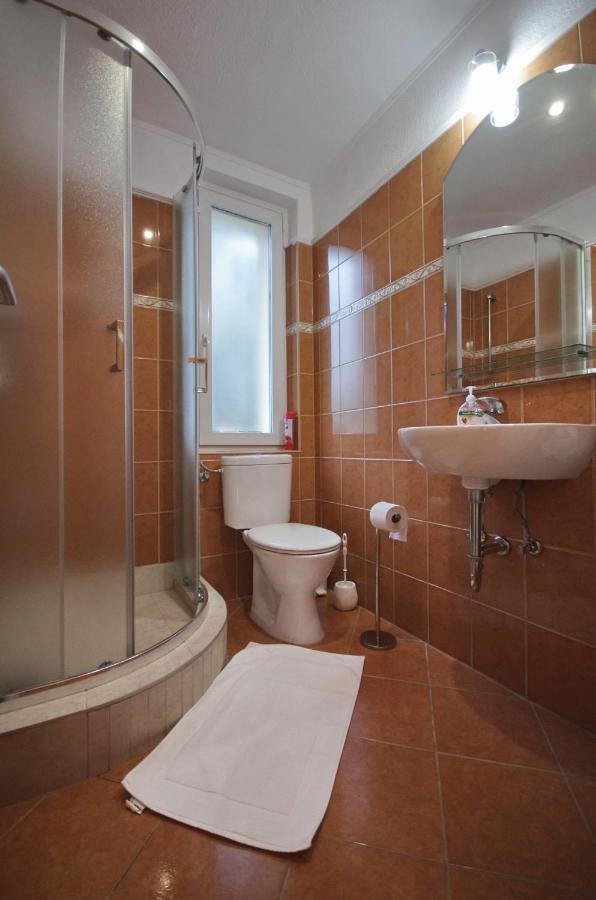 גיולה Bodza Apartman מראה חיצוני תמונה