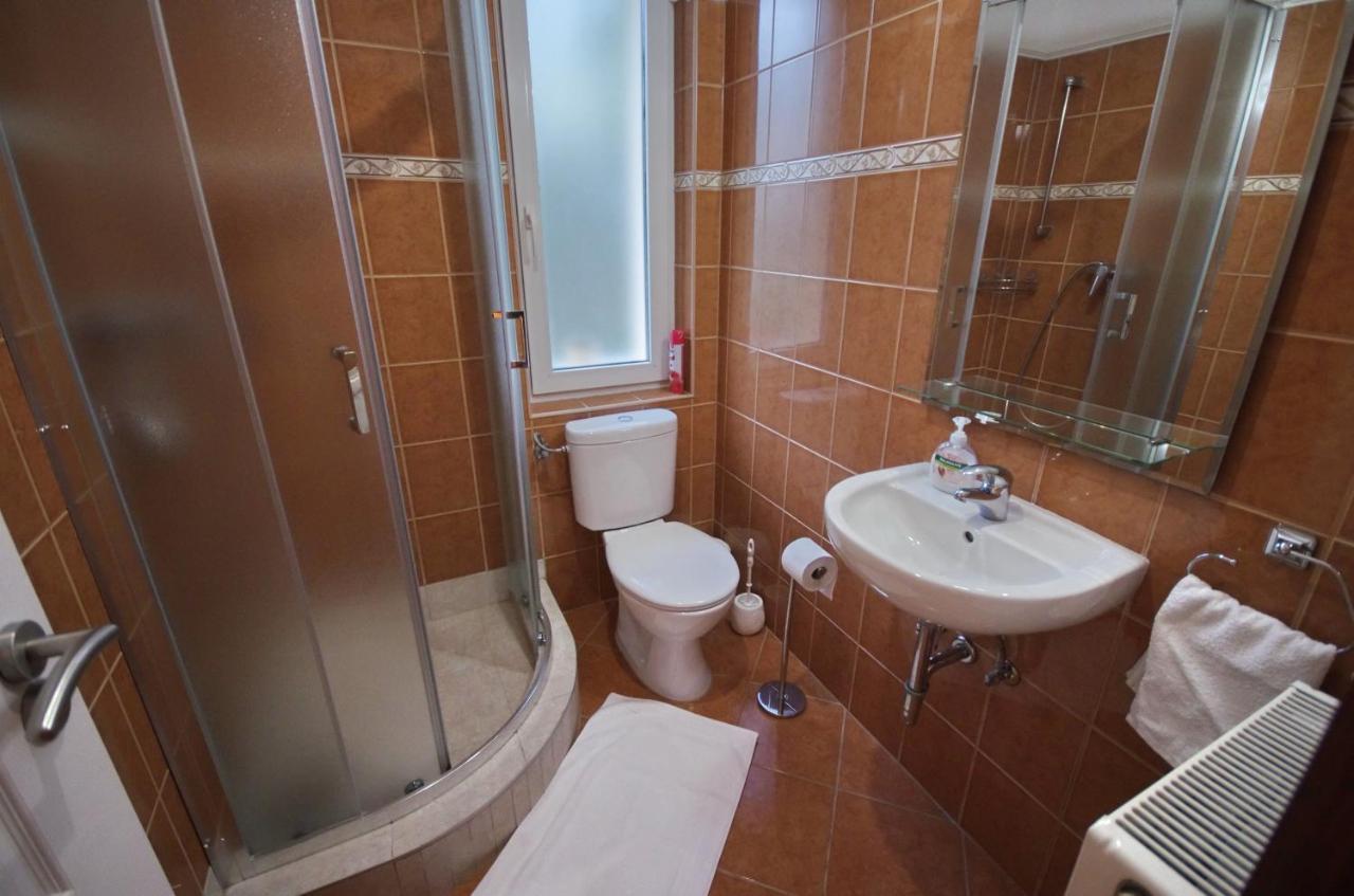 גיולה Bodza Apartman מראה חיצוני תמונה